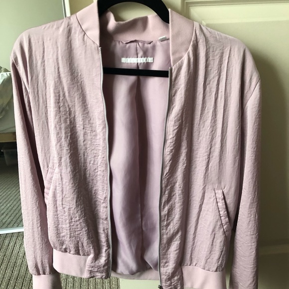 Uniqlo Jackets & Blazers - Light Pink Uniqlo Bomber Uniqlo Jackets & Blazers - Light Pink Uniqlo Bomber